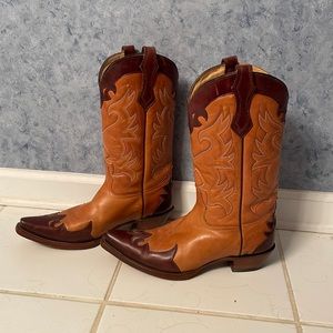 Corral boots